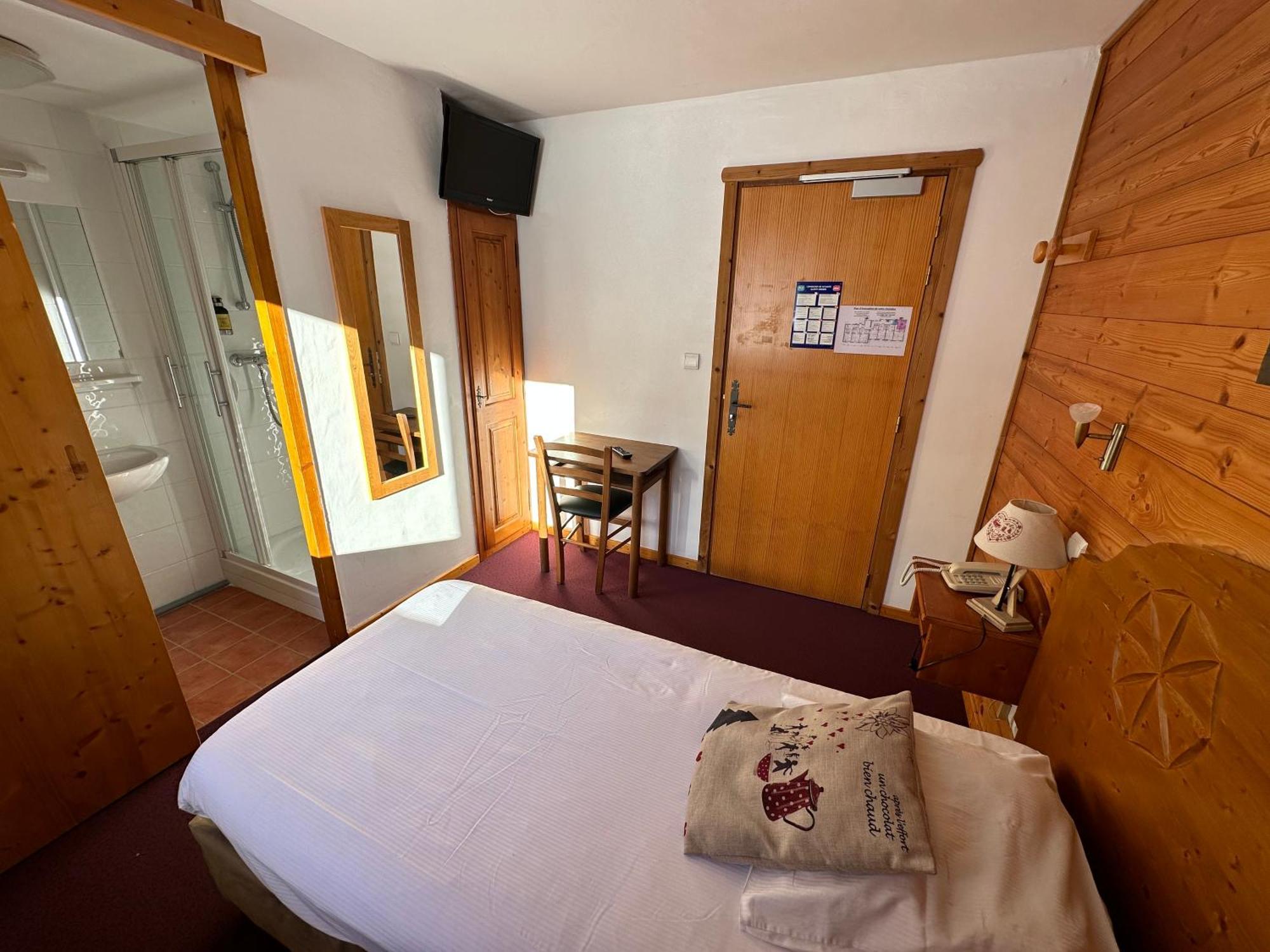 Epicea Lodge Hotel Et Camping Пралонян-ла-Вануаз Екстериор снимка